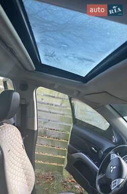 Позашляховик / Кросовер Mitsubishi Outlander XL 2007 в 
