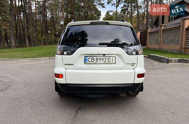 Внедорожник / Кроссовер Mitsubishi Outlander XL 2011 в 
