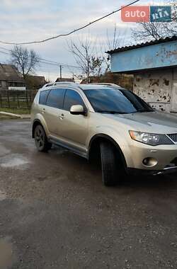 Позашляховик / Кросовер Mitsubishi Outlander XL 2008 в Нововоронцовці