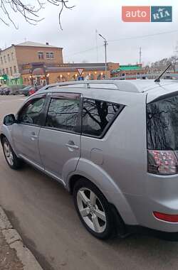 Внедорожник / Кроссовер Mitsubishi Outlander XL 2008 в Ромнах