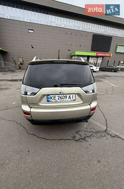 Внедорожник / Кроссовер Mitsubishi Outlander XL 2007 в Кривом Роге