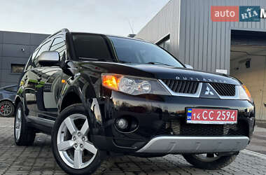 Позашляховик / Кросовер Mitsubishi Outlander XL 2008 в Дрогобичі