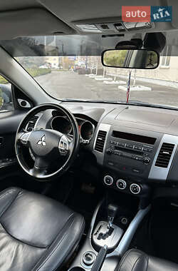 Позашляховик / Кросовер Mitsubishi Outlander XL 2008 в Полтаві