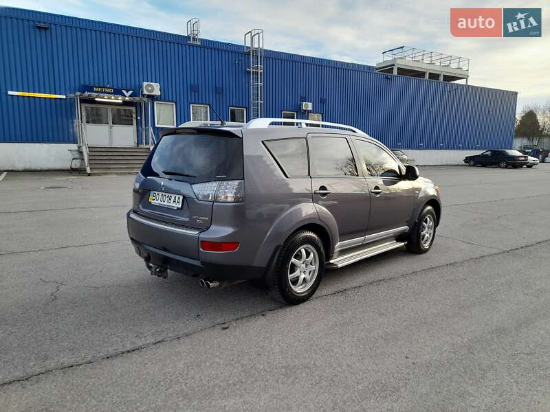 Внедорожник / Кроссовер Mitsubishi Outlander XL 2007 в Львове
