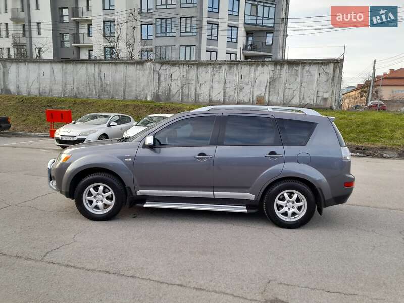 Внедорожник / Кроссовер Mitsubishi Outlander XL 2007 в Львове