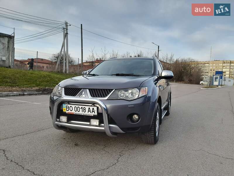 Внедорожник / Кроссовер Mitsubishi Outlander XL 2007 в Львове