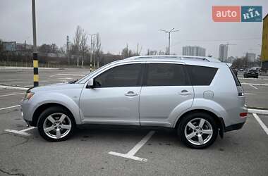 Позашляховик / Кросовер Mitsubishi Outlander XL 2007 в Києві