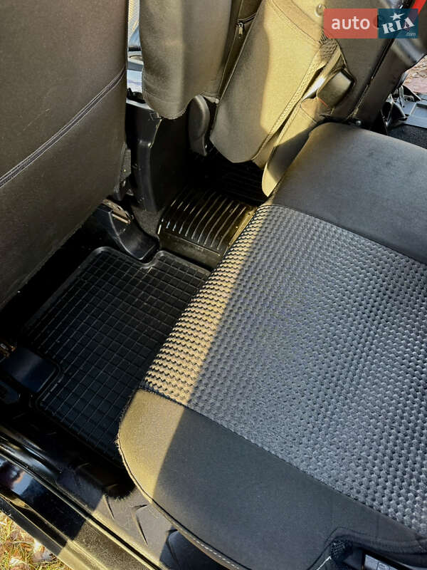 Внедорожник / Кроссовер Mitsubishi Outlander XL 2007 в Вишневце фото 27 Внедорожник / Кроссовер Mitsubishi Outlander XL 2007 в Вишневце