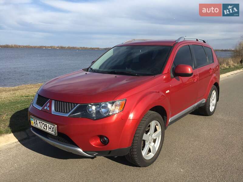 Позашляховик / Кросовер Mitsubishi Outlander XL 2008 в Києві
