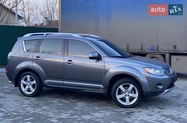 Позашляховик / Кросовер Mitsubishi Outlander XL 2010 в Дніпрі