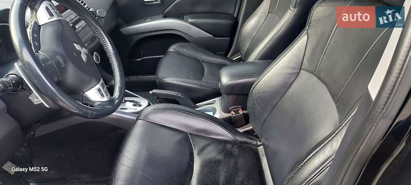 Внедорожник / Кроссовер Mitsubishi Outlander XL 2009 в Харькове