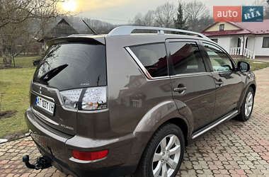 Позашляховик / Кросовер Mitsubishi Outlander XL 2010 в Коломиї