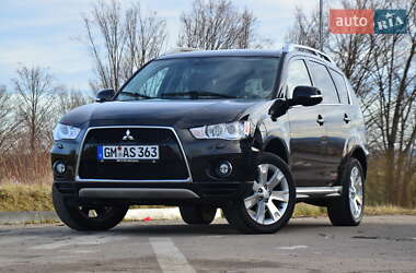 Позашляховик / Кросовер Mitsubishi Outlander XL 2011 в Дрогобичі