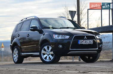 Позашляховик / Кросовер Mitsubishi Outlander XL 2011 в Дрогобичі