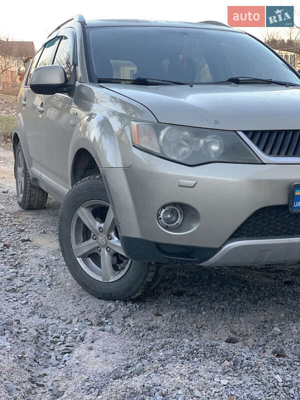 Mitsubishi Outlander XL 2007