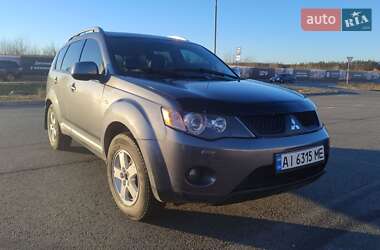 Позашляховик / Кросовер Mitsubishi Outlander XL 2008 в Києві