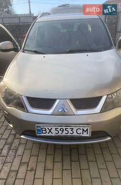 Позашляховик / Кросовер Mitsubishi Outlander XL 2008 в Хмельницькому