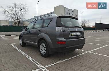Позашляховик / Кросовер Mitsubishi Outlander XL 2008 в 