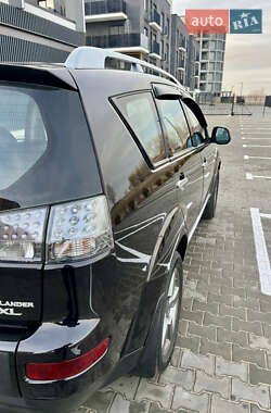 Внедорожник / Кроссовер Mitsubishi Outlander XL 2007 в Черкассах