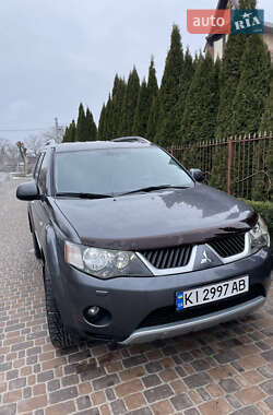 Внедорожник / Кроссовер Mitsubishi Outlander XL 2008 в Броварах