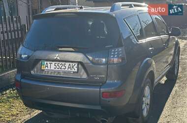 Внедорожник / Кроссовер Mitsubishi Outlander XL 2008 в Надворной