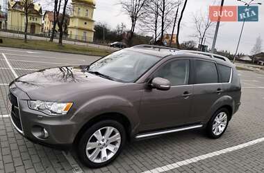 Внедорожник / Кроссовер Mitsubishi Outlander XL 2010 в Коломые