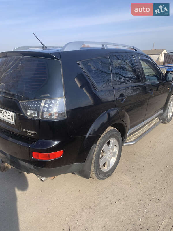 Позашляховик / Кросовер Mitsubishi Outlander XL 2008 в Рожище