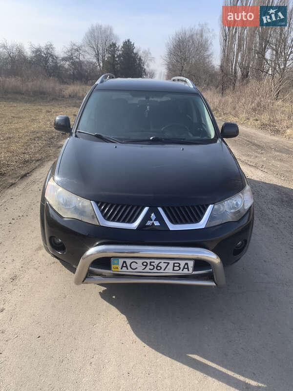 Позашляховик / Кросовер Mitsubishi Outlander XL 2008 в Рожище