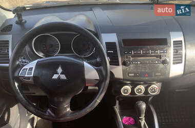 Позашляховик / Кросовер Mitsubishi Outlander XL 2008 в Рожище