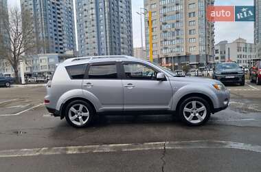 Позашляховик / Кросовер Mitsubishi Outlander XL 2008 в 