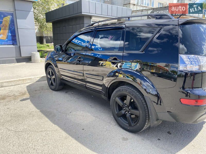 Позашляховик / Кросовер Mitsubishi Outlander XL 2007 в Вільногірську