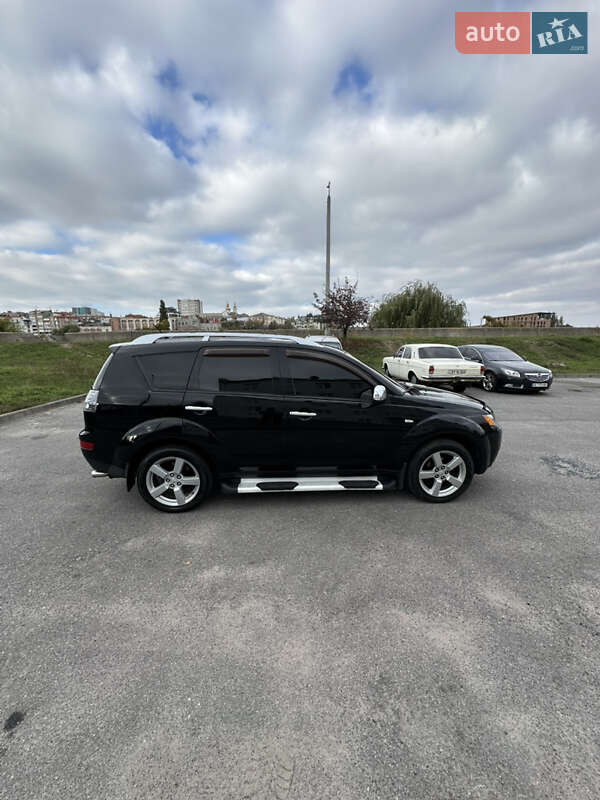 Внедорожник / Кроссовер Mitsubishi Outlander XL 2008 в Виннице