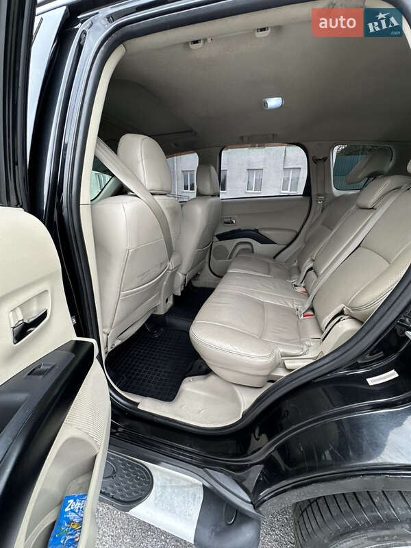 Внедорожник / Кроссовер Mitsubishi Outlander XL 2008 в Виннице