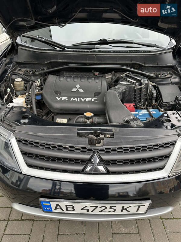 Внедорожник / Кроссовер Mitsubishi Outlander XL 2008 в Виннице