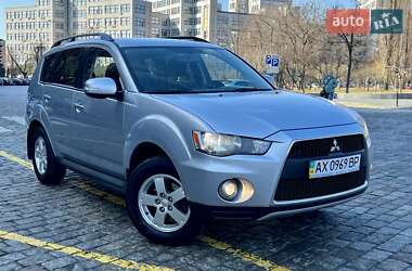 Позашляховик / Кросовер Mitsubishi Outlander XL 2011 в Харкові