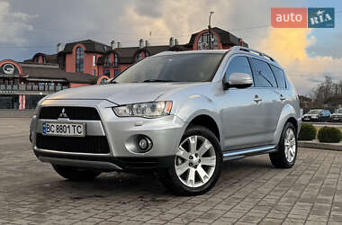 Внедорожник / Кроссовер Mitsubishi Outlander XL 2010 в Дрогобыче