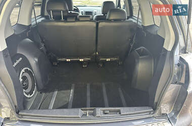 Позашляховик / Кросовер Mitsubishi Outlander XL 2012 в 