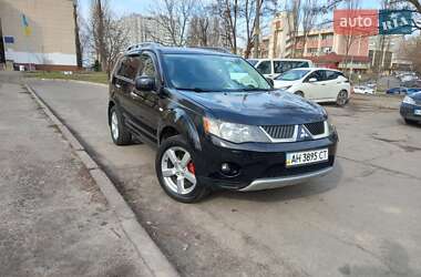 Позашляховик / Кросовер Mitsubishi Outlander XL 2008 в Києві