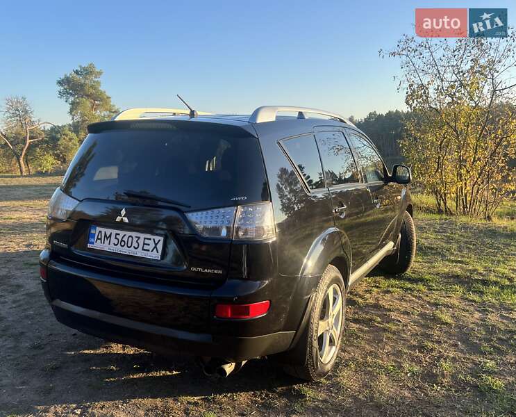 Внедорожник / Кроссовер Mitsubishi Outlander XL 2008 в Житомире