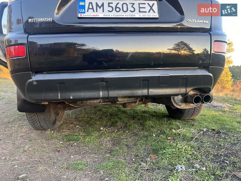 Внедорожник / Кроссовер Mitsubishi Outlander XL 2008 в Житомире