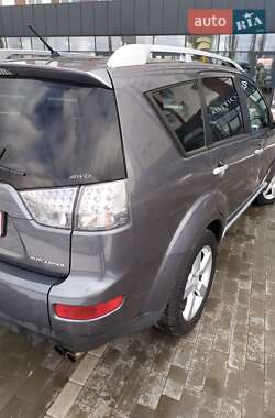 Позашляховик / Кросовер Mitsubishi Outlander XL 2007 в Рівному