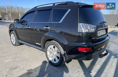 Внедорожник / Кроссовер Mitsubishi Outlander XL 2010 в 