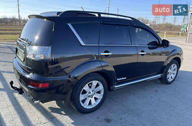 Внедорожник / Кроссовер Mitsubishi Outlander XL 2010 в 