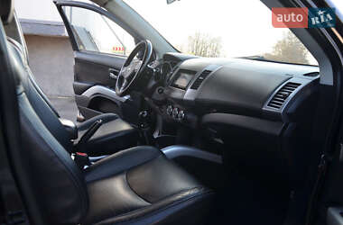 Внедорожник / Кроссовер Mitsubishi Outlander XL 2010 в Дрогобыче