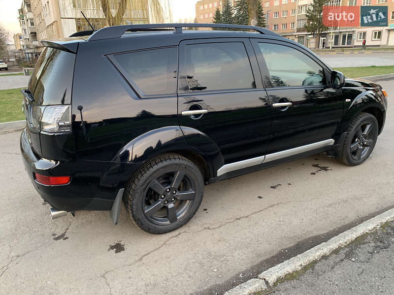 Внедорожник / Кроссовер Mitsubishi Outlander XL 2008 в Трускавце