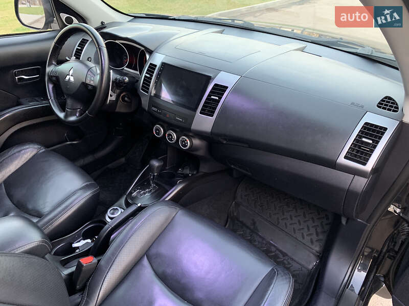 Внедорожник / Кроссовер Mitsubishi Outlander XL 2008 в Трускавце
