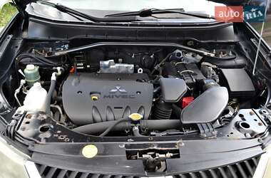 Внедорожник / Кроссовер Mitsubishi Outlander XL 2008 в 