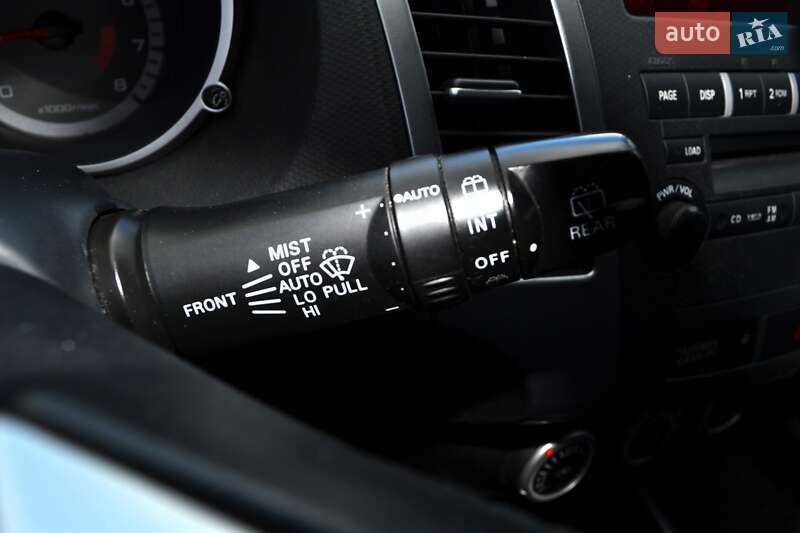 Внедорожник / Кроссовер Mitsubishi Outlander XL 2008 в Киеве