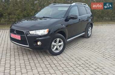Позашляховик / Кросовер Mitsubishi Outlander XL 2010 в Борщеві