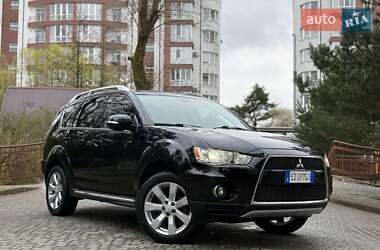 Позашляховик / Кросовер Mitsubishi Outlander XL 2010 в 